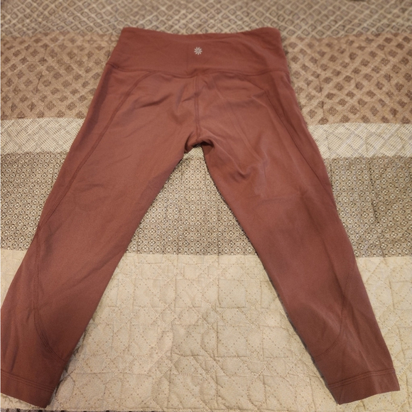 NWOT Athleta Salutation Capri Leggings - Picture 3 of 8